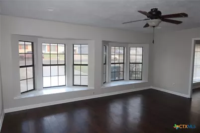 809 N 23rd Street, Copperas Cove, TX 76522 - Photo 2