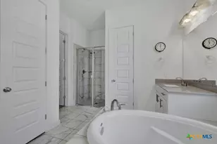 382 Nightshade Trl, New Braunfels, TX 78132 - Photo 28