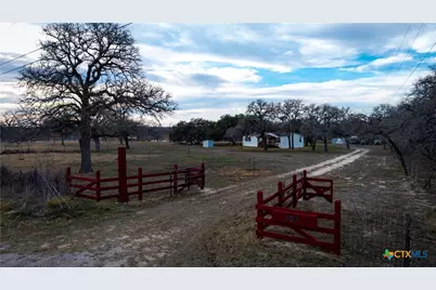 104 Longhorn Road, Stockdale, TX 78160 - Photo 8