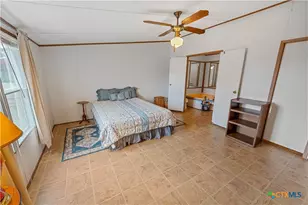 104 Longhorn Rd, Stockdale, TX 78160 - Photo 10