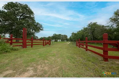 104 Longhorn Road, Stockdale, TX 78160 - Photo 18