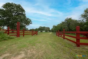 104 Longhorn Rd, Stockdale, TX 78160 - Photo 18