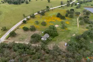 104 Longhorn Rd, Stockdale, TX 78160 - Photo 40