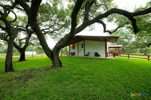 104 Longhorn Rd, Stockdale, TX 78160 - Photo 2