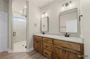 107 Pr 711, Lott, TX 76656 - Photo 18