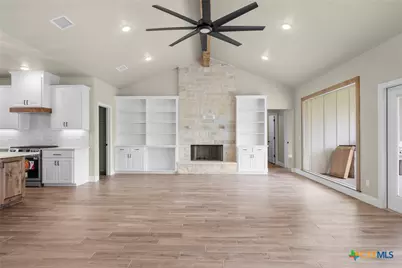 107 Pr 711, Lott, TX 76656 - Photo 10