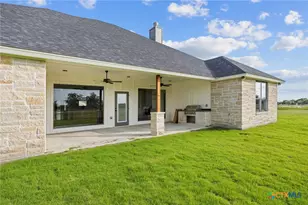 107 Pr 711, Lott, TX 76656 - Photo 32