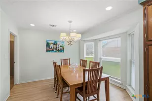 205 Westchester Dr, Victoria, TX 77904 - Photo 8