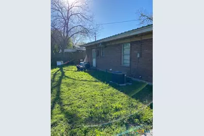 711 Hybiscus Lane, Victoria, TX 77904 - Photo 8