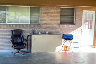 711 Hybiscus Ln, Victoria, TX 77904 - Photo 4