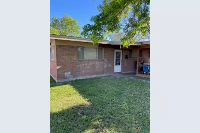 711 Hybiscus Lane, Victoria, TX 77904 - Photo 2