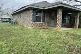 304 N 1st St, Nolanville, TX 76559 - Photo 4