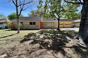 1006 Mc Ln, Victoria, TX 77904 - Photo 1