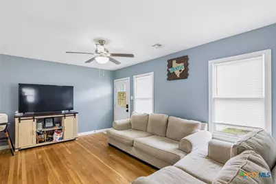 2011 E Crestwood Drive, Victoria, TX 77901 - Photo 4