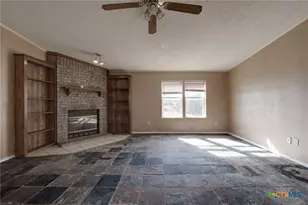 809 Crest Ct, Copperas Cove, TX 76522 - Photo 6