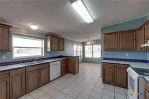 809 Crest Ct, Copperas Cove, TX 76522 - Photo 8