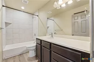 1306 Fern Ct, Gonzales, TX 78629 - Photo 10