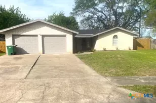 2708 E Poplar Ave, Victoria, TX 77901 - Photo 1