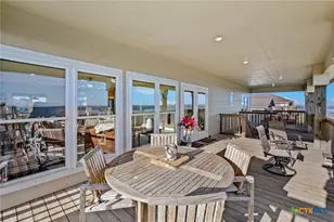 1588 W Bayshore Dr, Palacios, TX 77465 - Photo 14