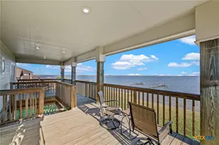 1588 W Bayshore Dr, Palacios, TX 77465 - Photo 10