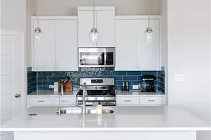 708 Willowbrook, New Braunfels, TX 78130 - Photo 6