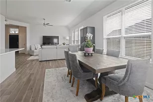 708 Willowbrook, New Braunfels, TX 78130 - Photo 4