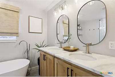 108 Kroschel Street, Hallettsville, TX 77964 - Photo 18