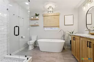 108 Kroschel St, Hallettsville, TX 77964 - Photo 16