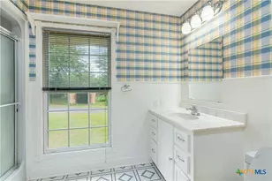 2981 Vivroux Ranch Rd, Seguin, TX 78155 - Photo 20