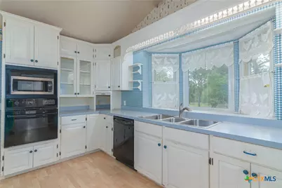 2981 Vivroux Ranch Road, Seguin, TX 78155 - Photo 30