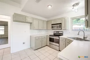 210 Paula St, Copperas Cove, TX 76522 - Photo 10