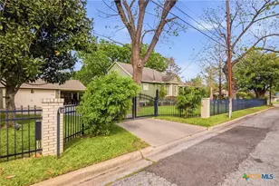 801 N Craig St, Victoria, TX 77901 - Photo 6