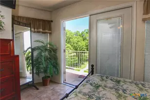 730 E Mather St, New Braunfels, TX 78130 - Photo 14