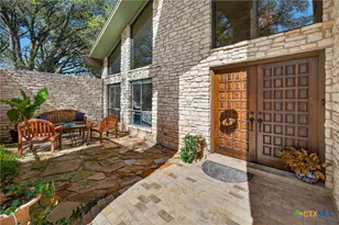 201 S Contour Dr, Gonzales, TX 78629 - Photo 2