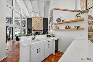 201 S Contour Dr, Gonzales, TX 78629 - Photo 8