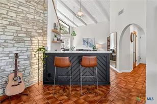 201 S Contour Dr, Gonzales, TX 78629 - Photo 10