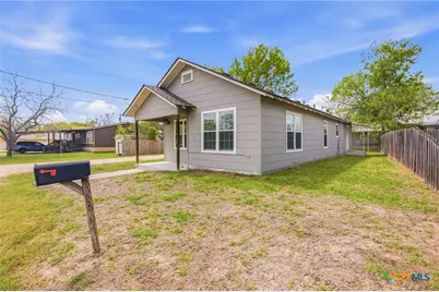1406 N Clinton Street, Cuero, TX 77954 - Photo 4
