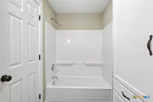 1406 N Clinton St, Cuero, TX 77954 - Photo 26