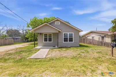 1406 N Clinton Street, Cuero, TX 77954 - Photo 1