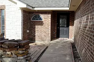 2105 Merle Dr, Copperas Cove, TX 76522 - Photo 2