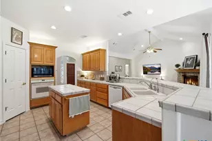 121 Delaney Rae, New Braunfels, TX 78132 - Photo 14