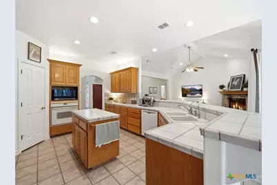 121 Delaney Rae, New Braunfels, TX 78132 - Photo 14
