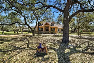 121 Delaney Rae, New Braunfels, TX 78132 - Photo 2