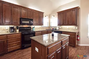 1419 Loving Trl, Belton, TX 76513 - Photo 12