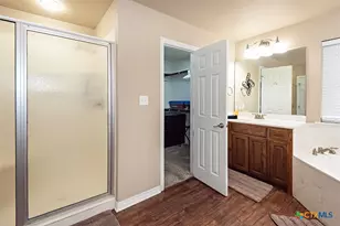 1419 Loving Trl, Belton, TX 76513 - Photo 16