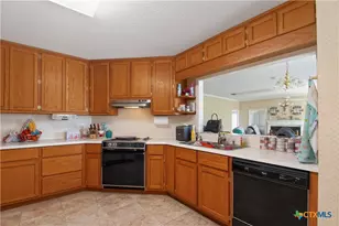 123 E Harbor Dr, Port Lavaca, TX 77979 - Photo 16