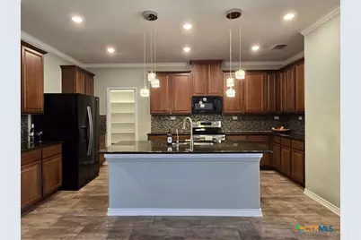 660 Knoll Brook, New Braunfels, TX 78130 - Photo 4