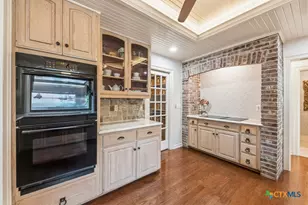 21749 Forest Waters Cir, Garden Ridge, TX 78266 - Photo 12