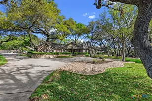 21749 Forest Waters Cir, Garden Ridge, TX 78266 - Photo 2