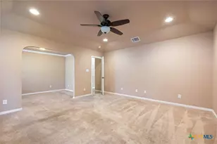 2001 Silver Spur, Belton, TX 76513 - Photo 8